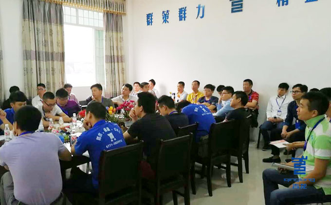 青龍商學(xué)院首屆防水營(yíng)銷(xiāo)集訓(xùn)現(xiàn)場(chǎng) 防水材料