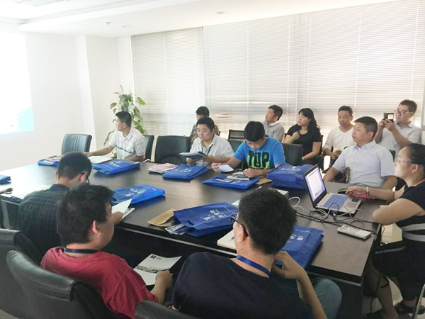 設計師仔細聆聽防水知識 蘇州防水