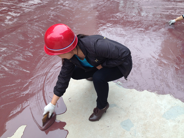 涂刷涂料時的正確方向 成都防水