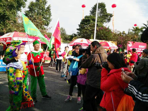 青龍團(tuán)隊(duì)受到多家新聞媒體采訪 青龍公司